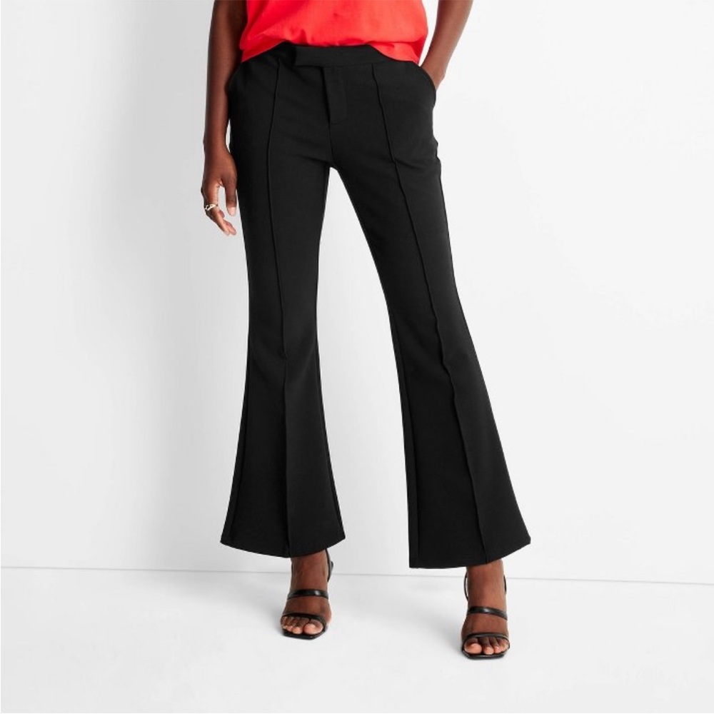 Mid-Rise Flare Pants - Future
Collective with Kahlana Barfield Brown